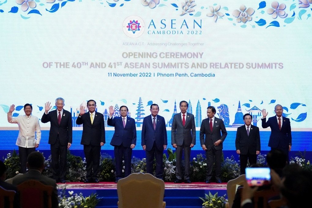 Leaders of ASEAN countries hold a face-to-face summit after more than 2 years 0